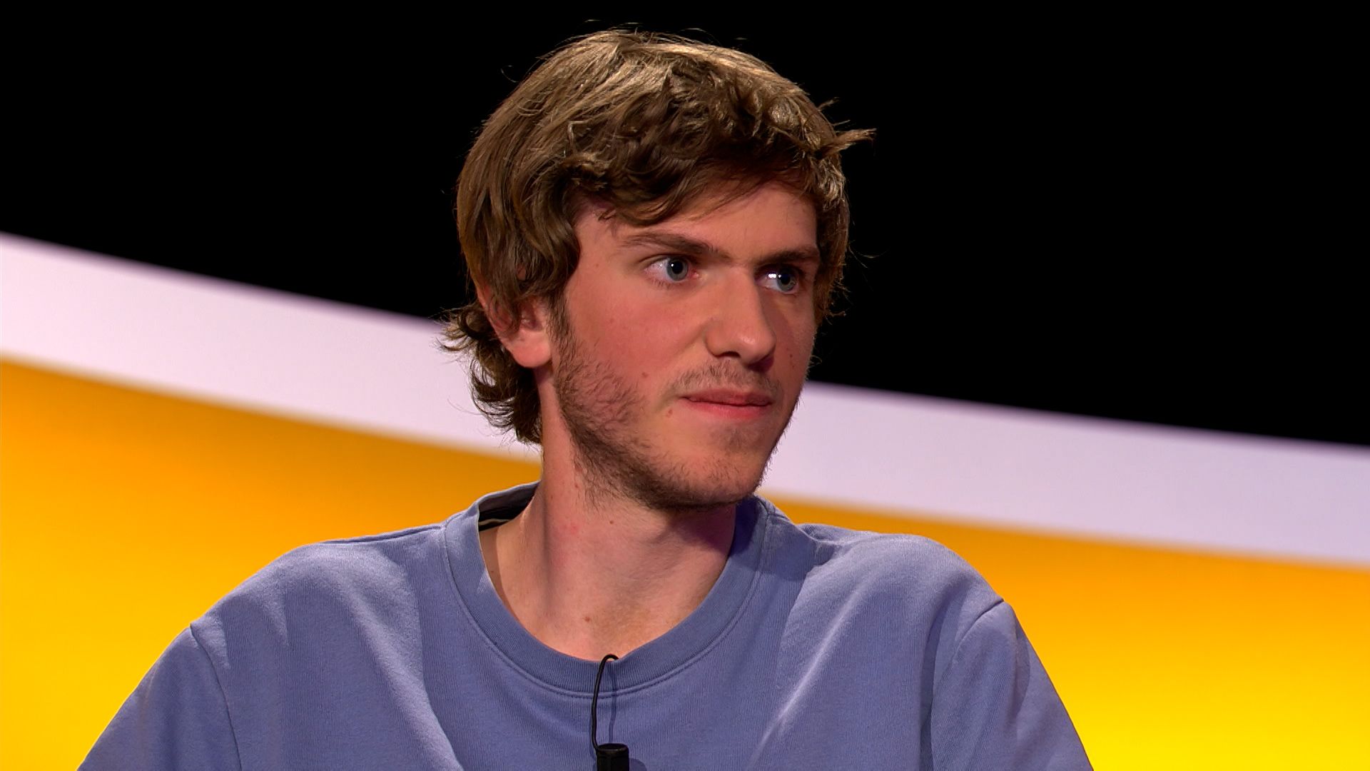 Vandaag maakt Felix Heremans zijn debuut in De Slimste Mens ter Wereld, maar je kan hem al kennen van de serie Putain: "Mijn vader kan mijn balzak likken"