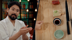 De chefs worden verrast door chef Yoshi Mizuno van restaurant Sakas voor een sushi-masterclass